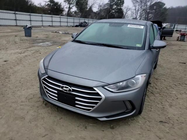 2018 Hyundai Elantra - Image 11