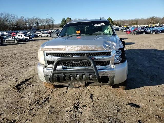 2011 Chevrolet Silverado - Image 11