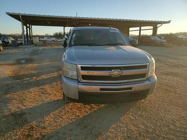 2009 Chevrolet Silverado - Image 10