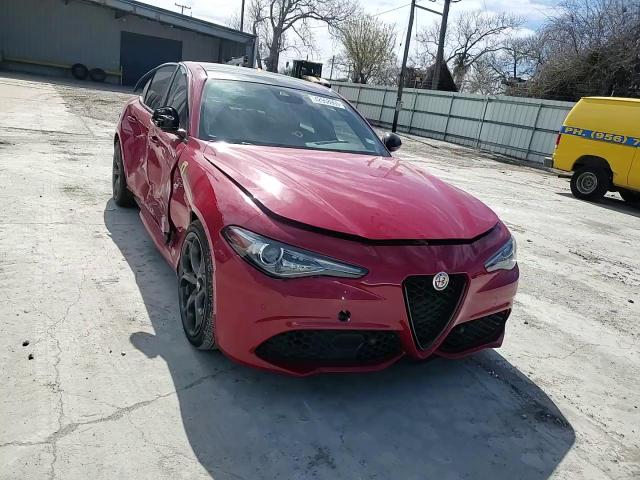 2020 Alfa Romeo Giulia - Image 10