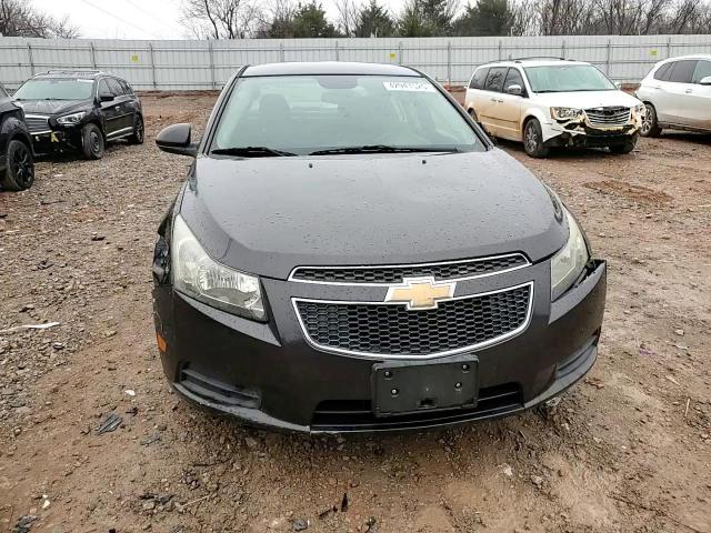 2014 Chevrolet Cruze - Image 10