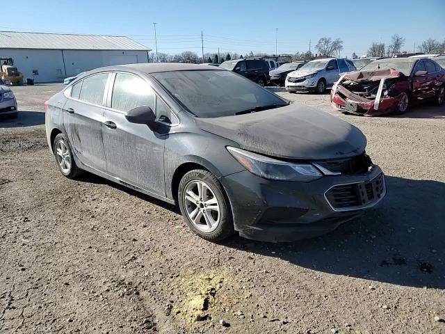 2018 Chevrolet Cruze - Image 11