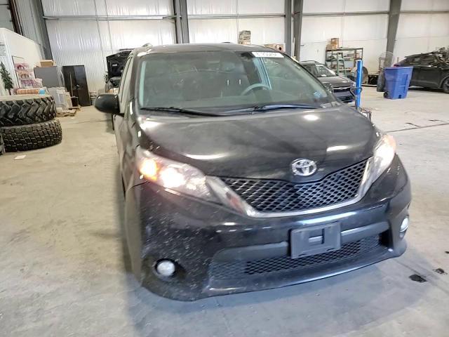 2012 Toyota Sienna - Image 11