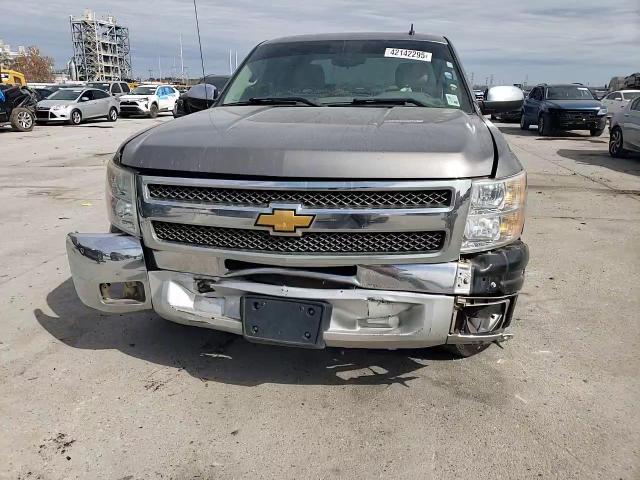 2012 Chevrolet Silverado - Image 11