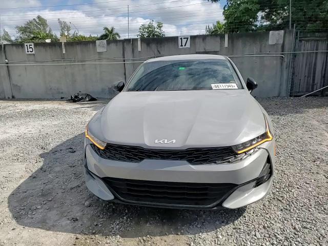 2022 Kia K5 - Image 10