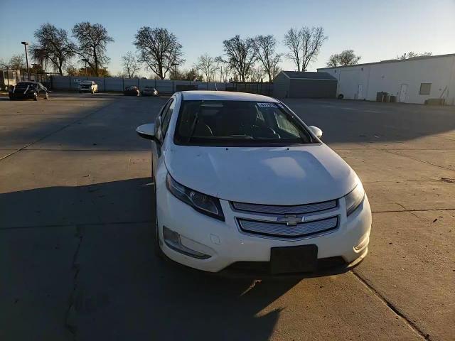 2014 Chevrolet Volt - Image 11