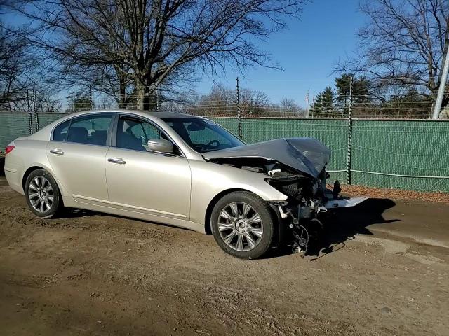 2010 Hyundai Genesis - Image 10