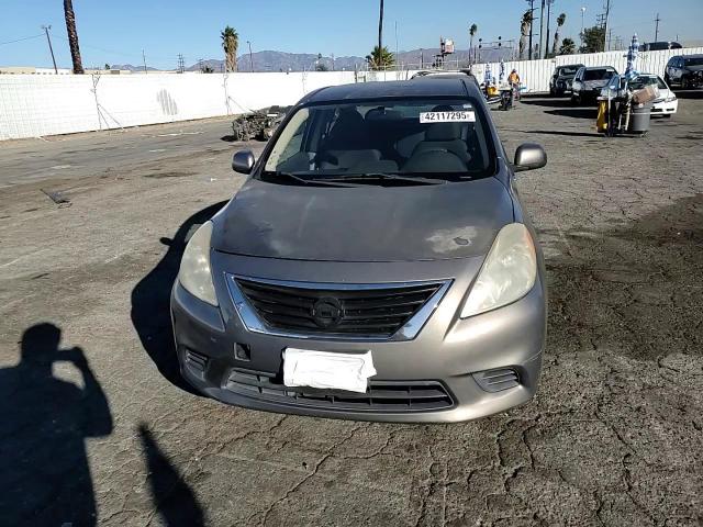 2013 Nissan Versa - Image 11