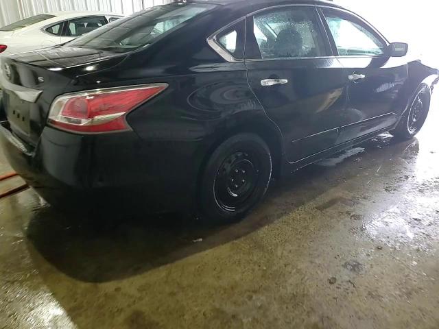 2015 Nissan Altima - Image 13