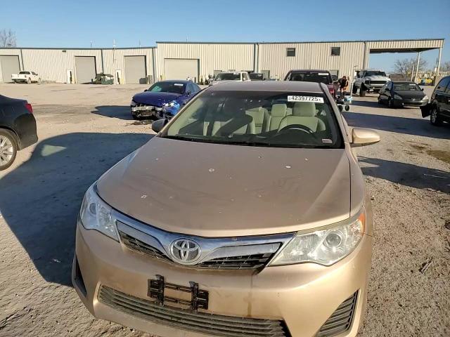 2012 Toyota Camry - Image 11