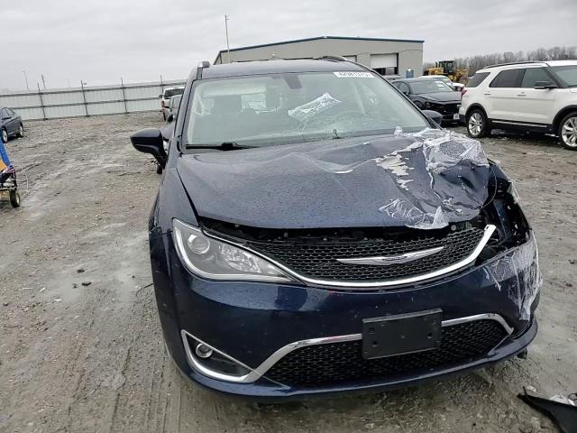 2019 Chrysler Pacifica - Image 12
