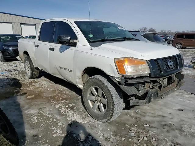 2010 Nissan Titan - Image 10