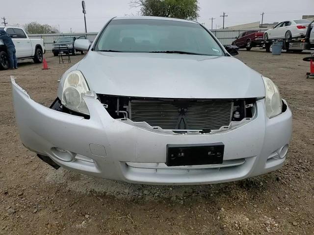 2011 Nissan Altima - Image 11