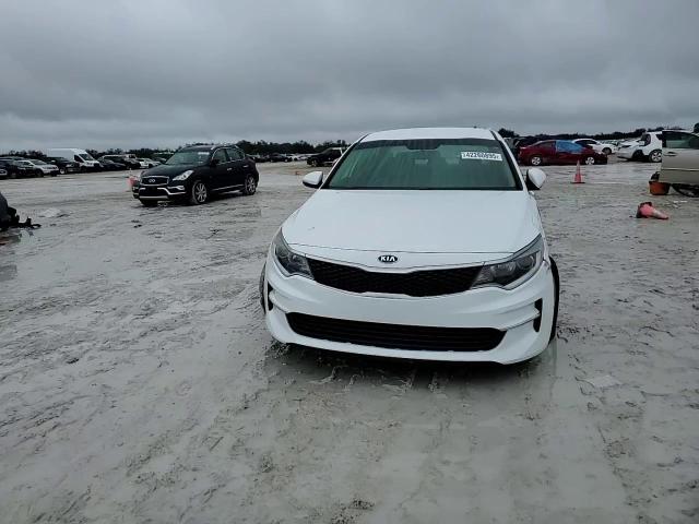 2018 Kia Optima - Image 10