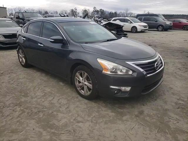 2013 Nissan Altima - Image 10