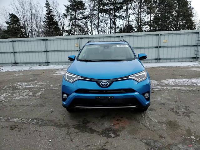 2017 Toyota RAV 4 - Image 11