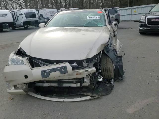 2012 Lexus ES - Image 11