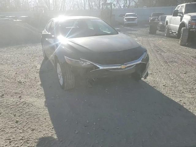 2019 Chevrolet Malibu - Image 13