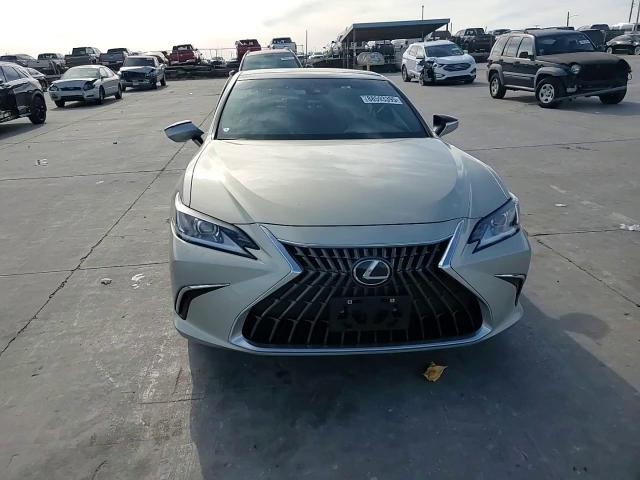 2023 Lexus ES - Image 11