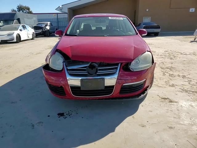 2009 Volkswagen Jetta - Image 11
