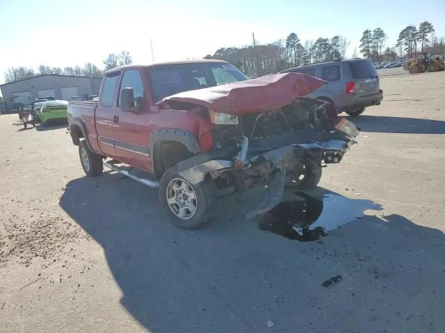 2004 Chevrolet Silverado - Image 10