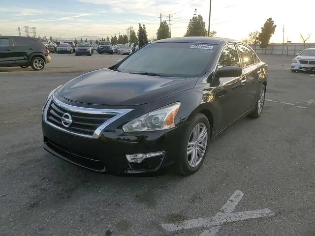 2015 Nissan Altima - Image 11