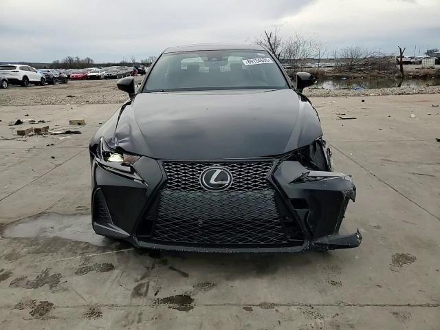 2019 Lexus IS - Image 14