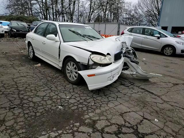 2005 Hyundai Sonata - Image 11
