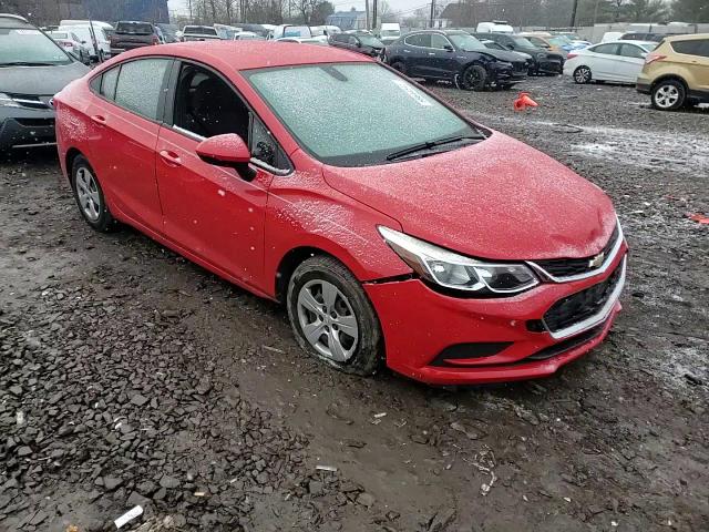 2018 Chevrolet Cruze - Image 11