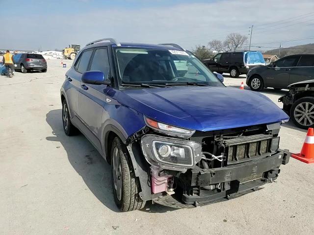 2022 Hyundai Venue - Image 11