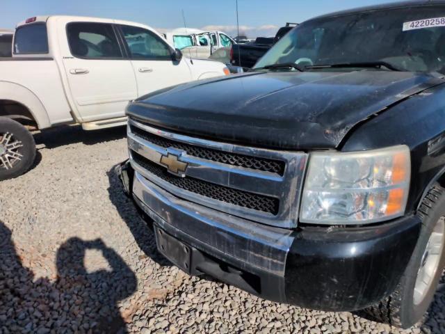 2007 Chevrolet Silverado - Image 11