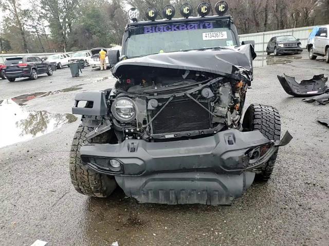 2021 Jeep Wrangler - Image 12