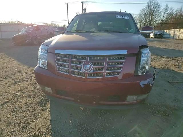 2009 Cadillac Escalade - Image 11