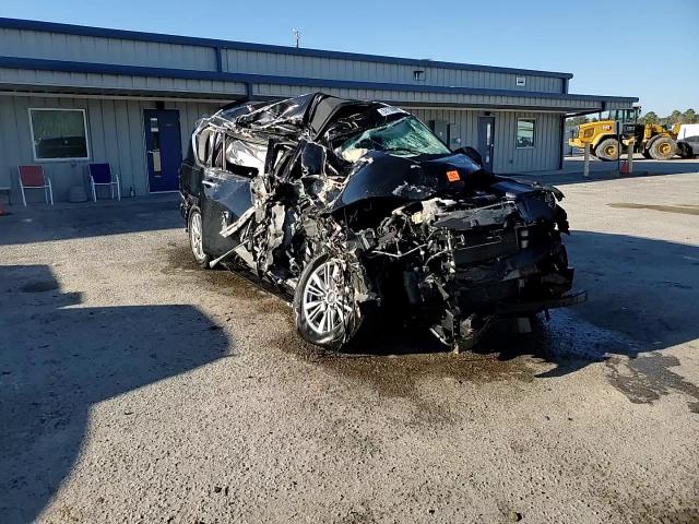2018 Infiniti QX80 - Image 14