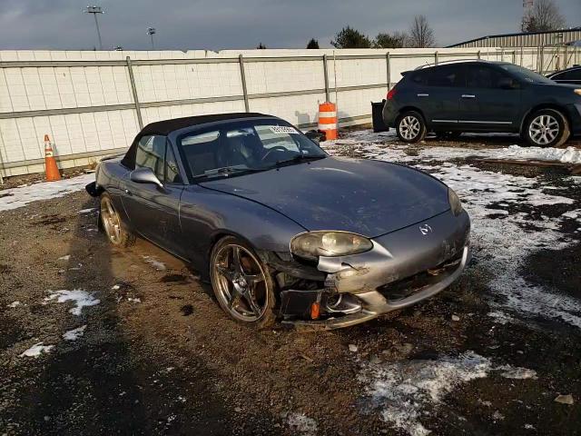 2004 Mazda MX-5 - Image 10