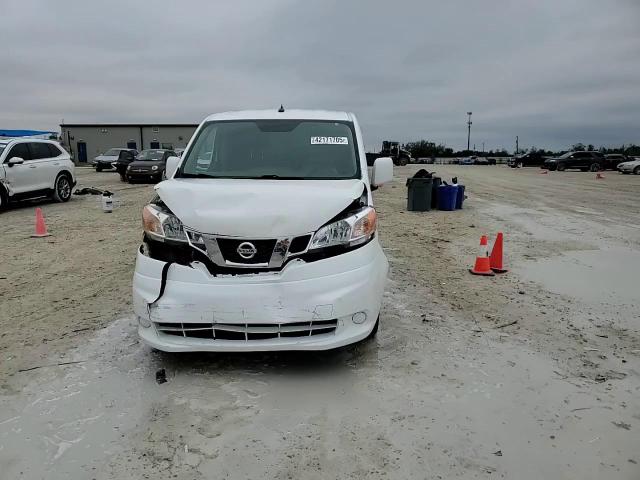 2015 Nissan NV - Image 14
