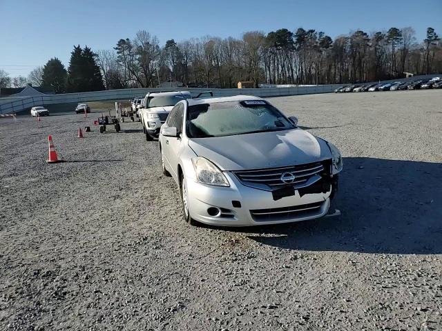 2010 Nissan Altima - Image 11
