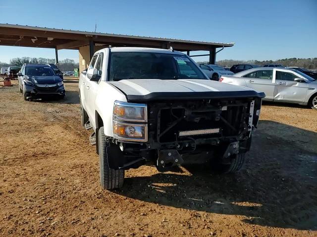 2015 Chevrolet Silverado - Image 11