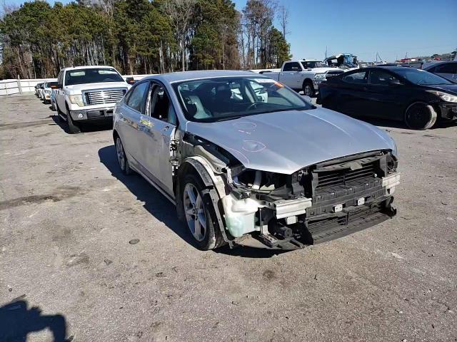 2016 Ford Fusion - Image 11