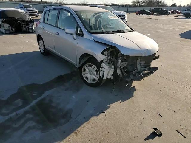 2011 Nissan Versa - Image 11