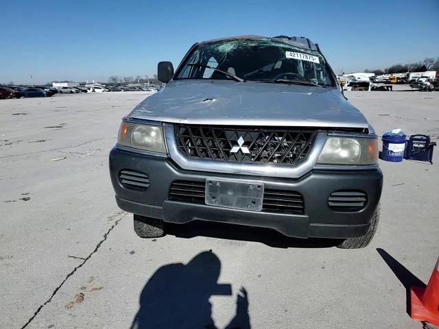 2002 Mitsubishi Montero - Image 11