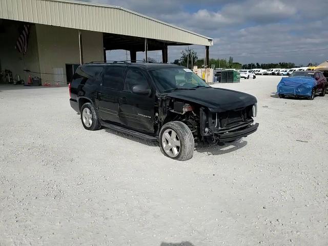 2014 Chevrolet Suburban - Image 15