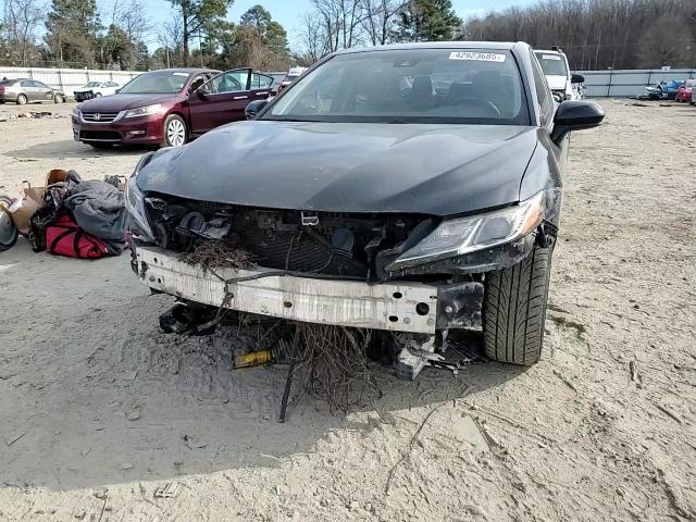 2018 Toyota Camry - Image 10