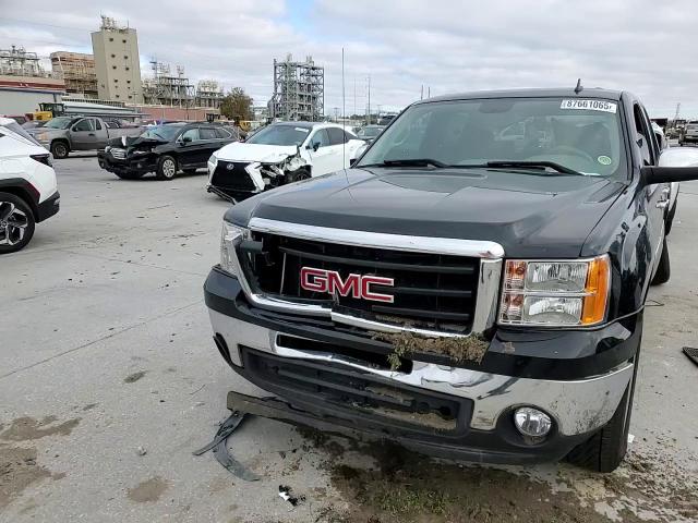 2011 GMC Sierra - Image 11