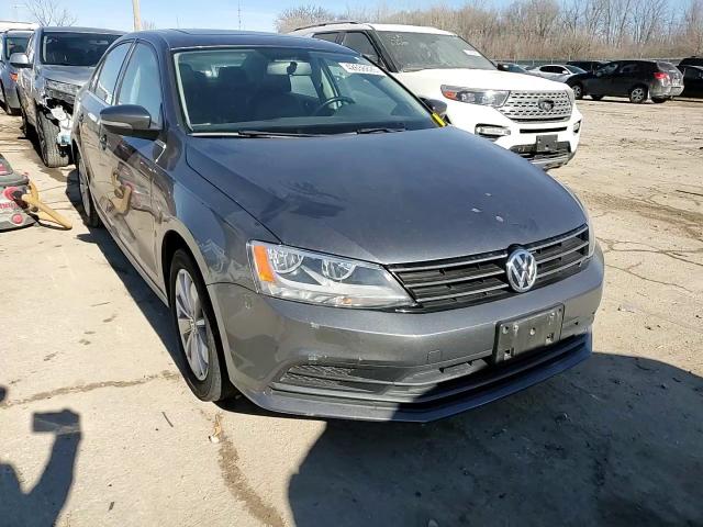 2015 Volkswagen Jetta - Image 13