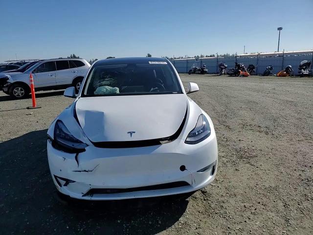 2022 Tesla Model Y VIN: 7SAYGDEE0NF493118 Lot: 87319314