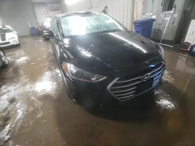 2017 Hyundai Elantra - Image 14