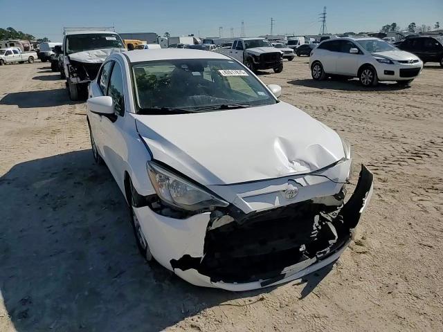 2017 Toyota Yaris - Image 10