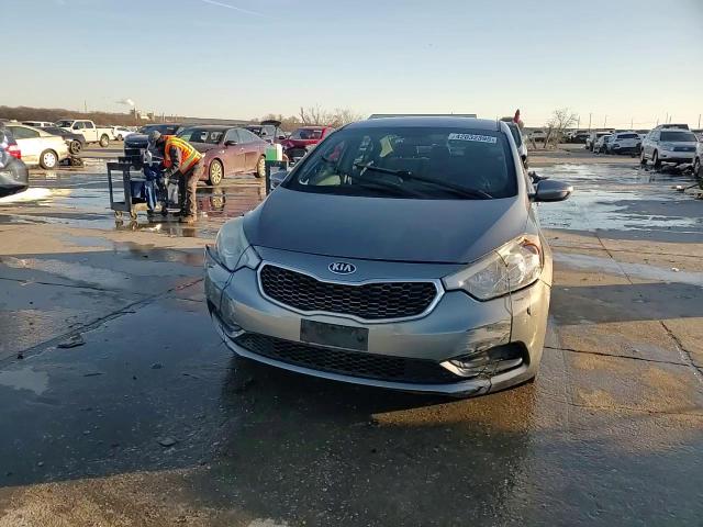 2016 Kia Forte - Image 13