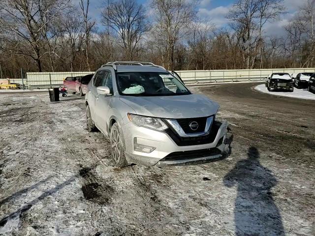 2020 Nissan Rogue - Image 12